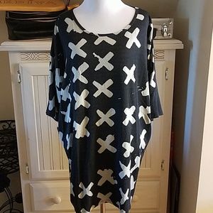 LuLaRoe Irma Top!